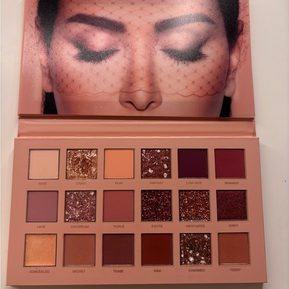 HUDA BEAUTY NEW NUDE DISCONTINUED